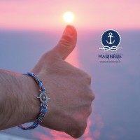 Sul sito www.marinerie.it scopri i nuovi bracciali dell'estate in argento con cordini nautici.